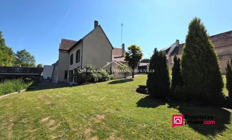 Maison - 295 m² - 8 pièces