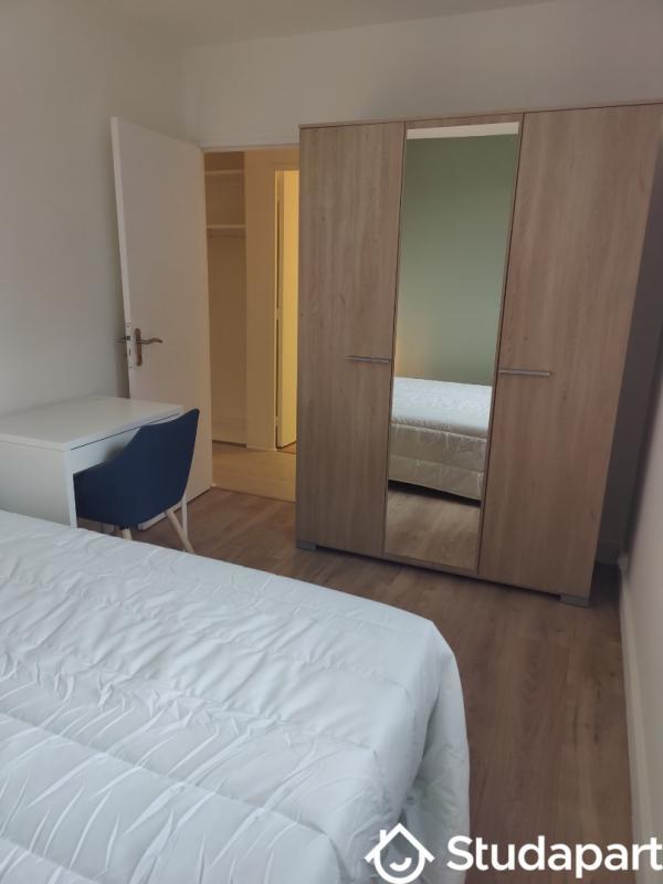 Chambre - 11 m² - 1 pièce