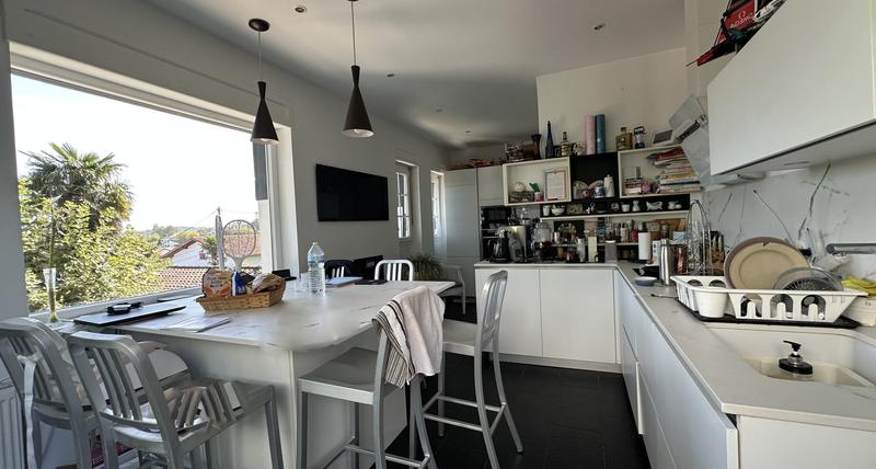 Maison - 230 m² - 7 pièces