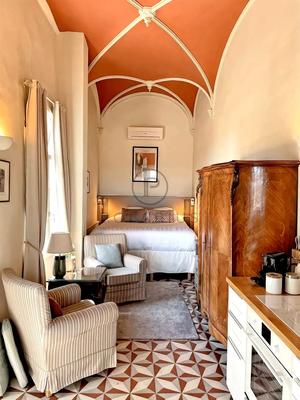 Villa - 614 m² - 12 pièces