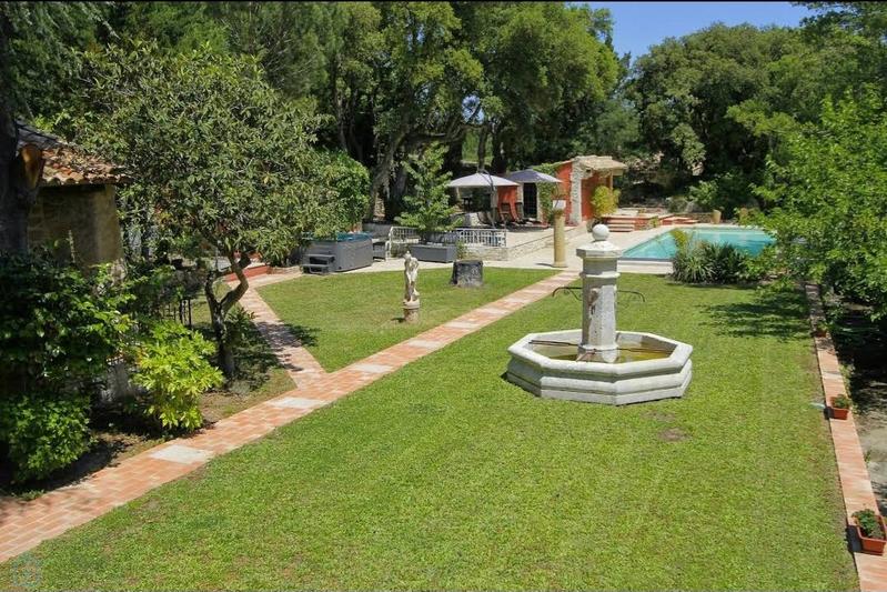 Bastide - 610 m² - 25 pièces