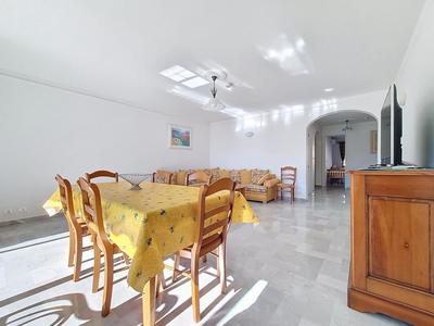 Appartement - 84 m² - 3 pièces