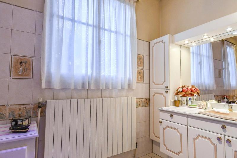 Maison - 166 m² - 7 pièces