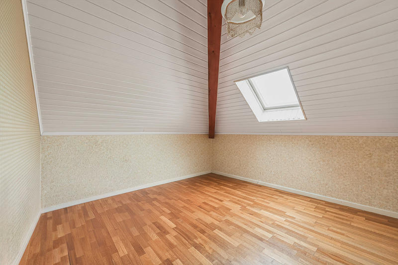 Maison - 265 m² - 7 pièces