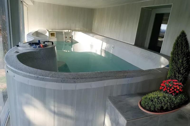 Maison - 215 m² - 6 pièces