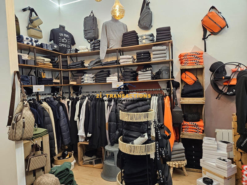 Fonds de commerce - Magasins - 55 m²