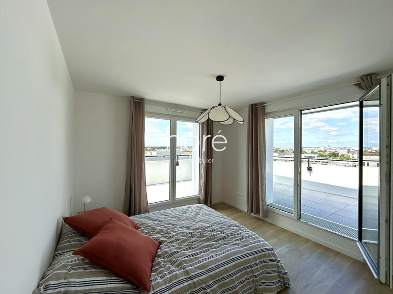 Appartement - 90 m² - 4 pièces