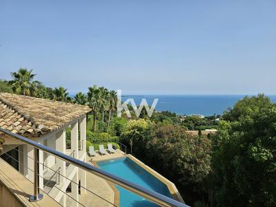 Villa - 360 m² - 7 pièces