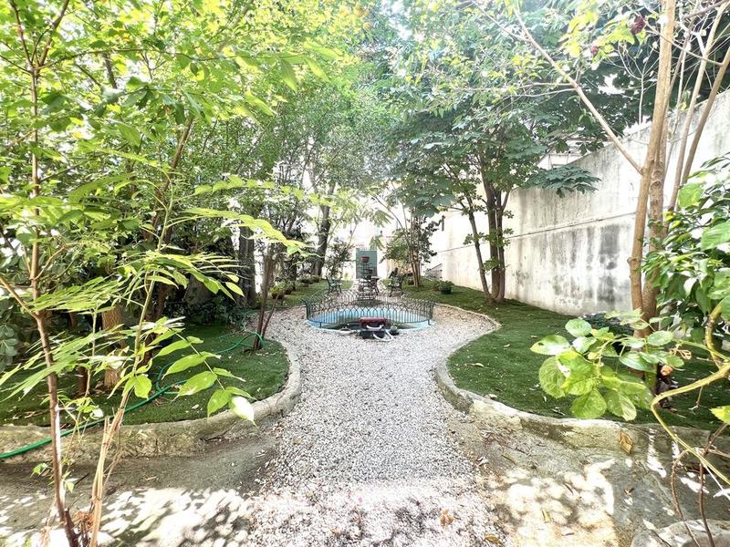 Maison - 178 m² - 7 pièces