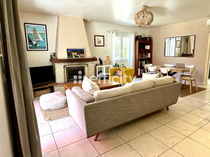 Maison - 105 m² - 5 pièces