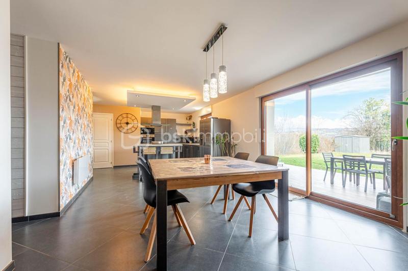 Appartement - 108 m² - 4 pièces