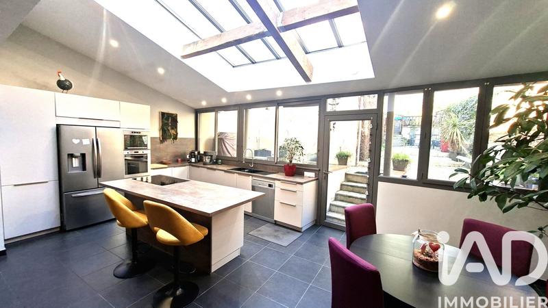 Maison de maîtres - 200 m² - 6 pièces