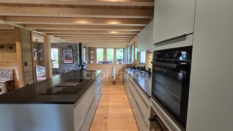 Châlet - 236 m² - 7 pièces