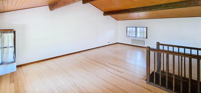 Maison - 250 m² - 5 pièces