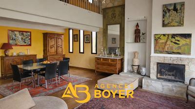 Maison - 304 m² - 8 pièces