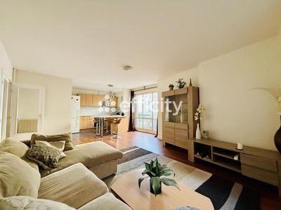 Appartement - 75 m² - 3 pièces