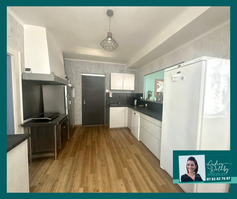 Maison - 203 m² - 8 pièces