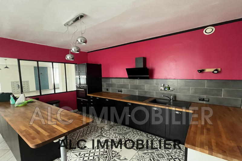 Maison - 184 m² - 7 pièces