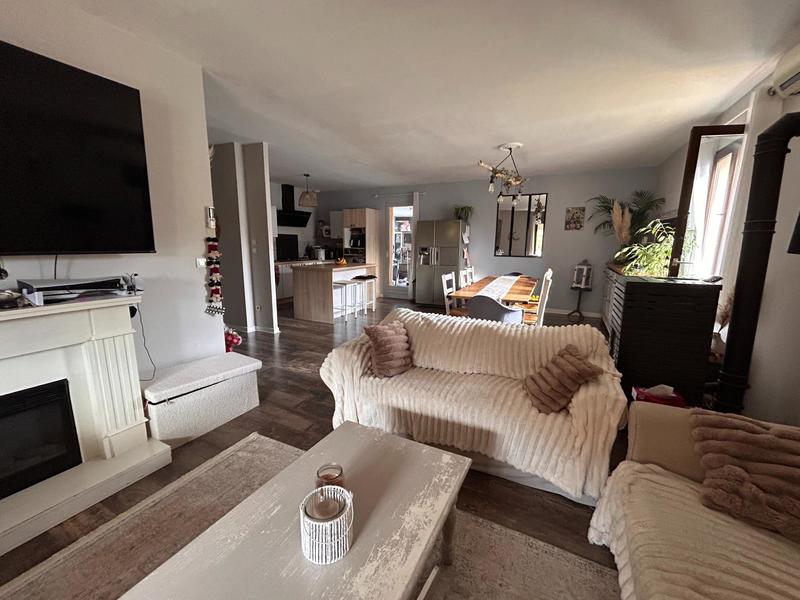 Maison - 200 m² - 8 pièces