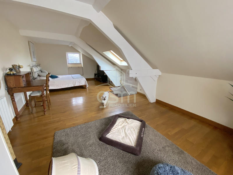 Maison - 212 m² - 8 pièces