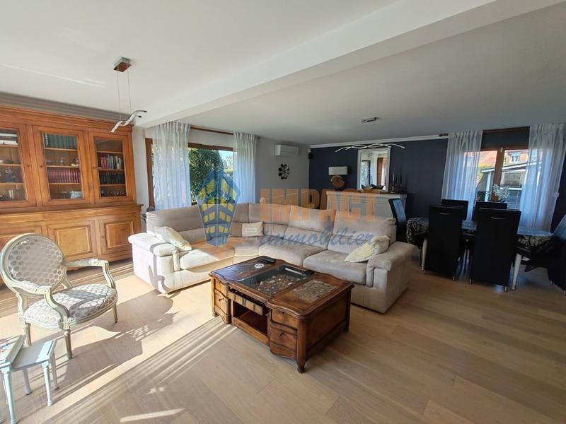 Pavillon - 151 m² - 5 pièces