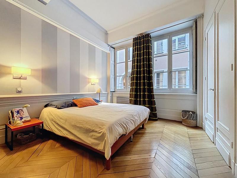 Appartement bourgeois - 107 m² - 3 pièces