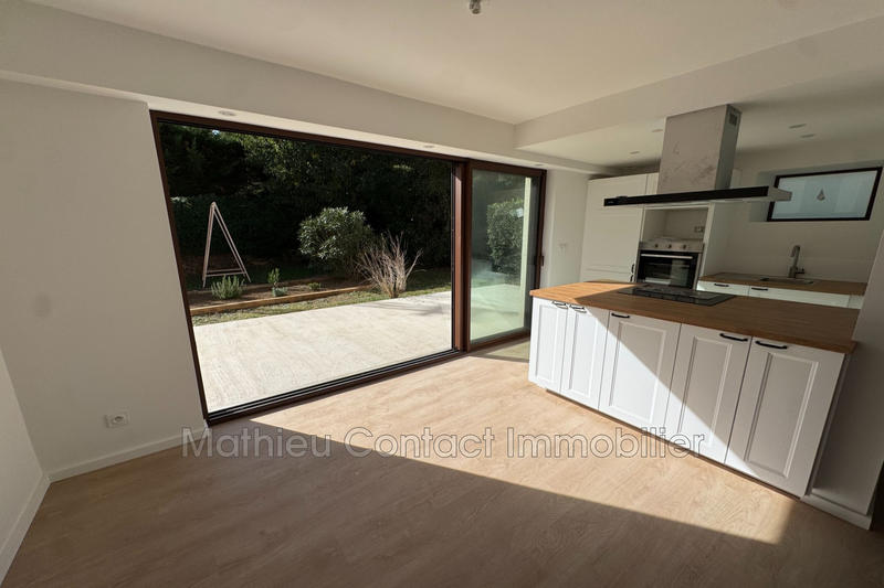 Maison - 99 m² - 5 pièces