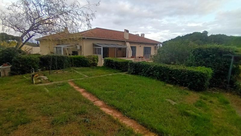 Maison - 240 m² - 10 pièces