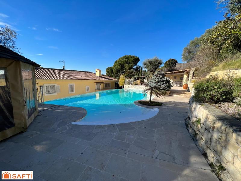 Maison de maîtres - 386 m² - 10 pièces