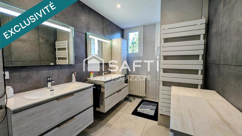 Villa - 291 m² - 13 pièces