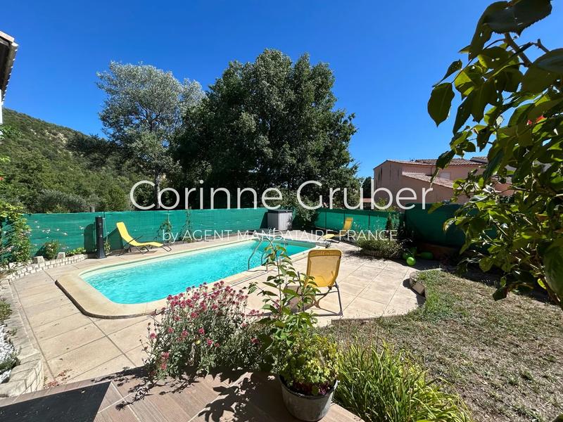 Maison - 92 m² - 4 pièces