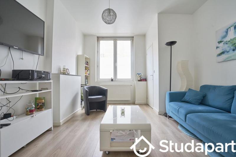 Chambre - 11 m² - 1 pièce