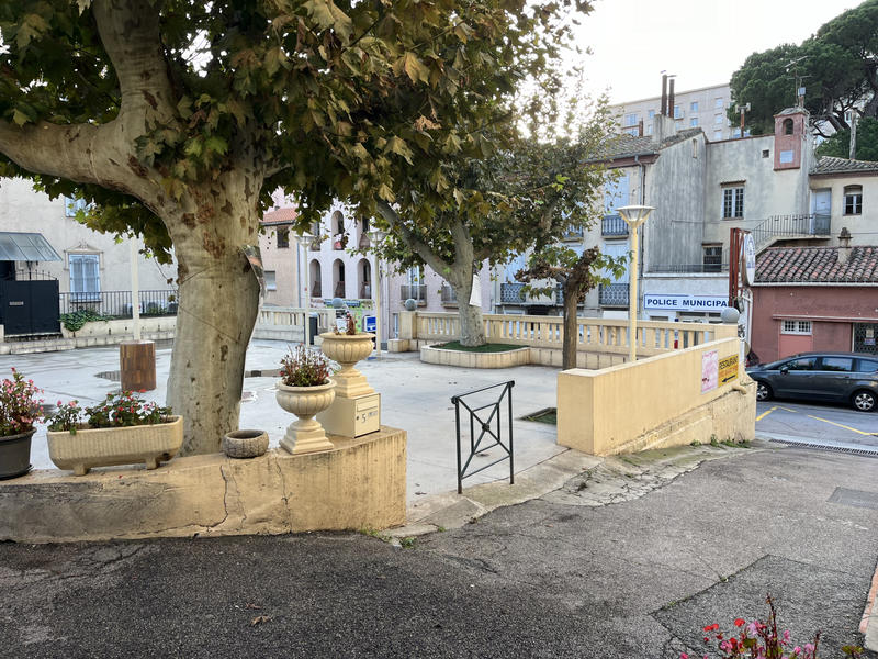 Propriété - 400 m² - 16 pièces