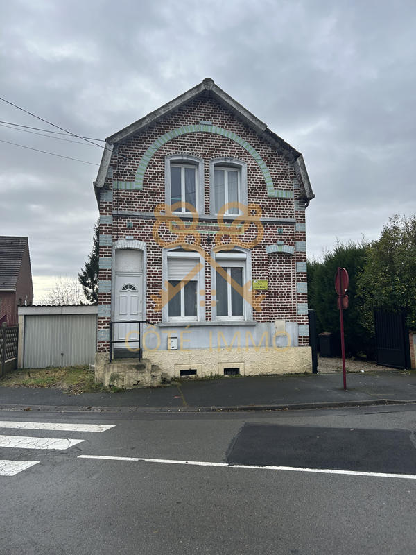 Maison - 101 m² - 5 pièces