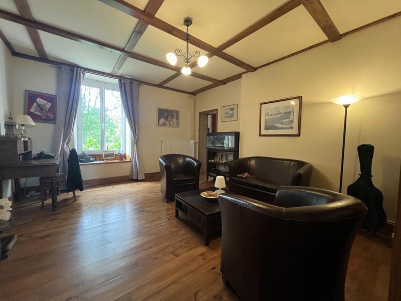 Maison - 198 m² - 8 pièces