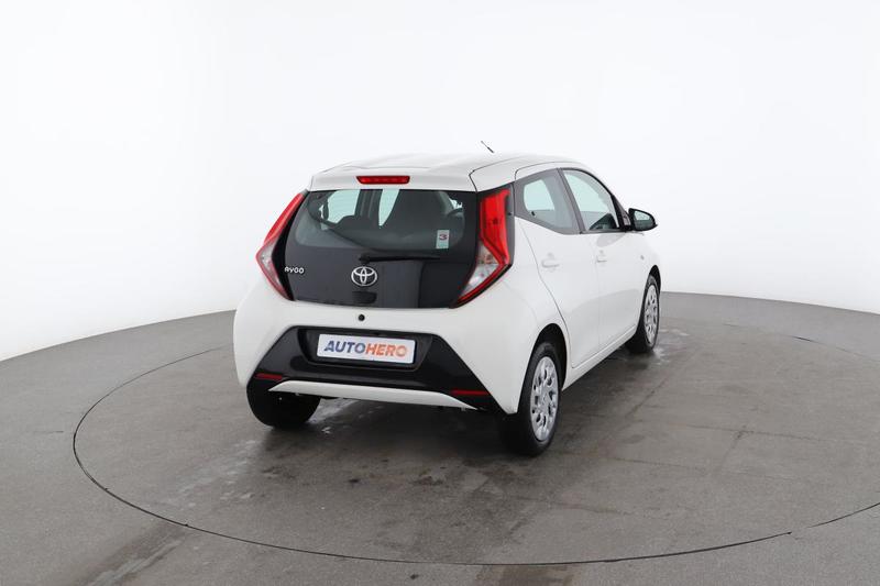 Toyota Aygo 1.0 Vvt-i X-Play 3p 72 ch