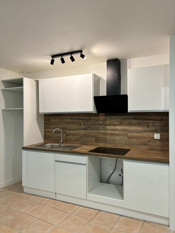 Studio - 25 m² - 1 pièce