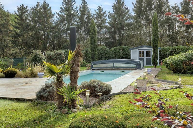 Maison - 200 m² - 6 pièces