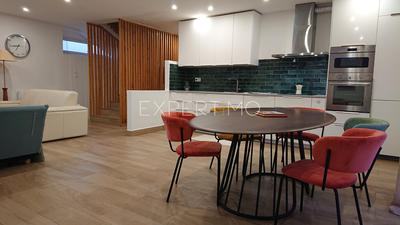 Maison - 199 m² - 6 pièces