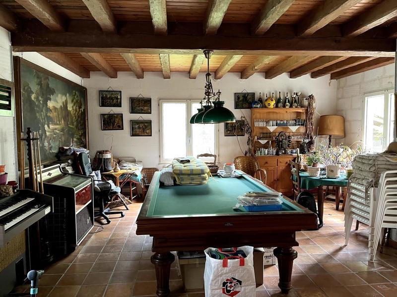 Maison - 200 m² - 9 pièces