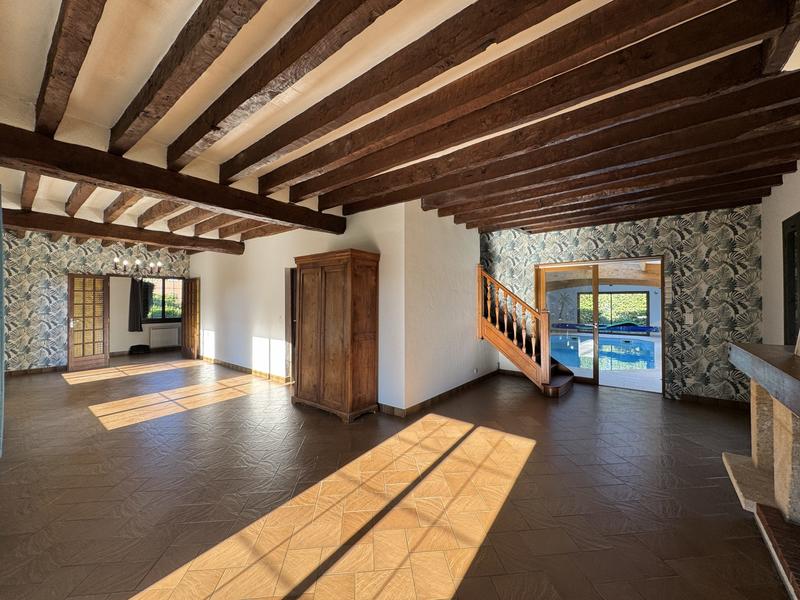 Maison - 140 m² - 5 pièces