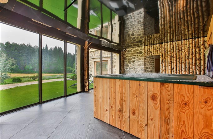 Local commercial - 748 m² - 15 pièces