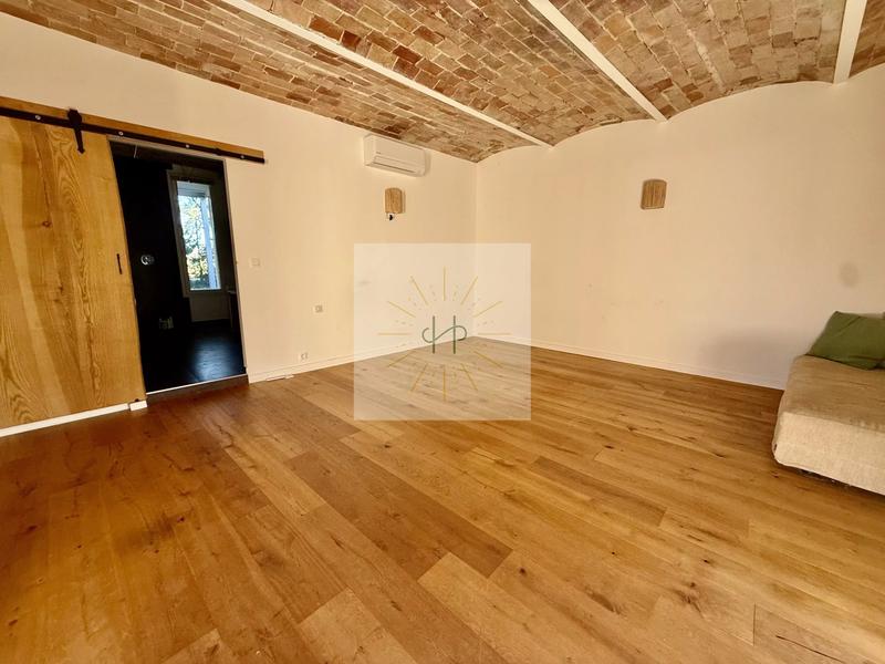 Maison - 257 m² - 8 pièces