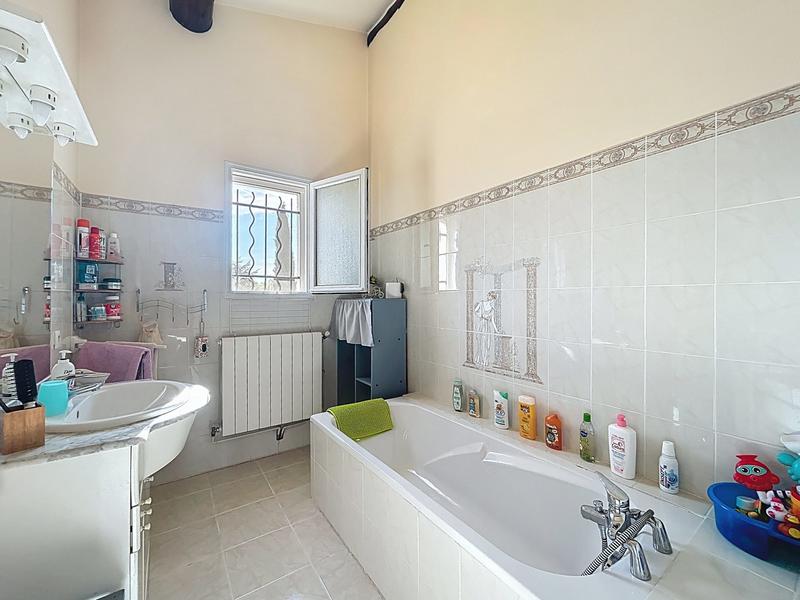 Maison traditionnelle - 150 m² - 5 pièces