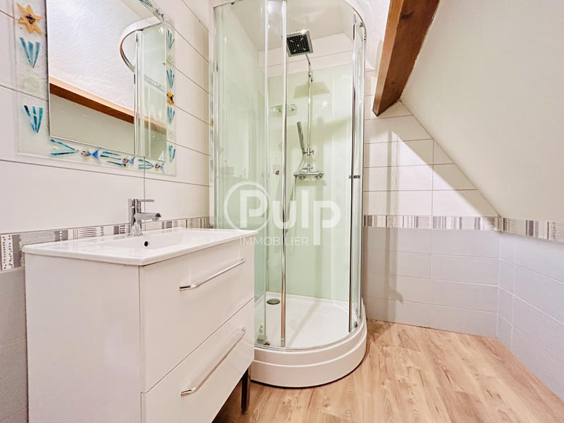 Pavillon - 170 m² - 8 pièces