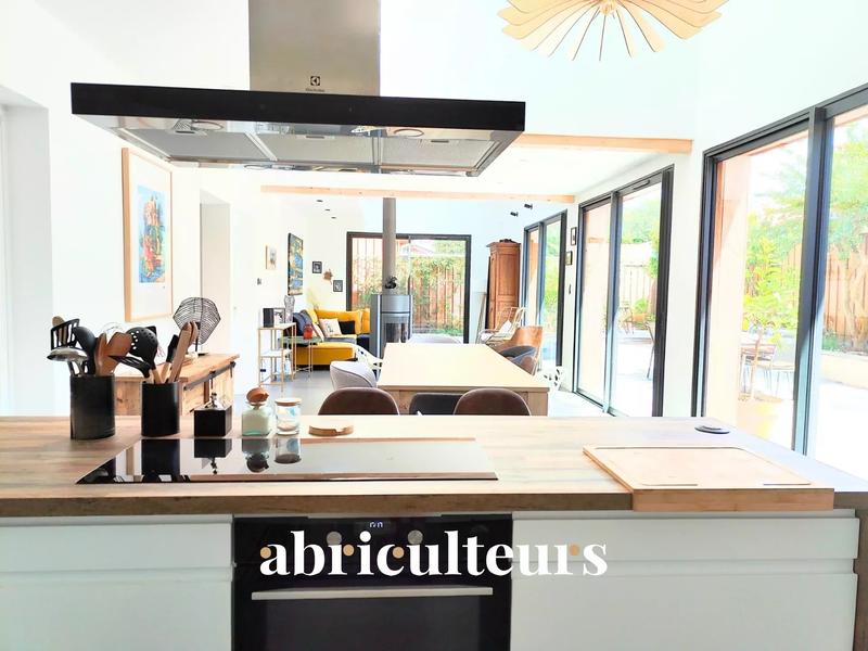 Maison - 169 m² - 6 pièces