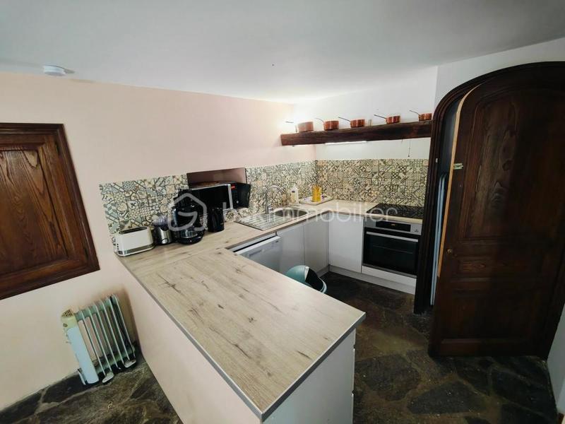 Maison en pierre - 181 m² - 6 pièces