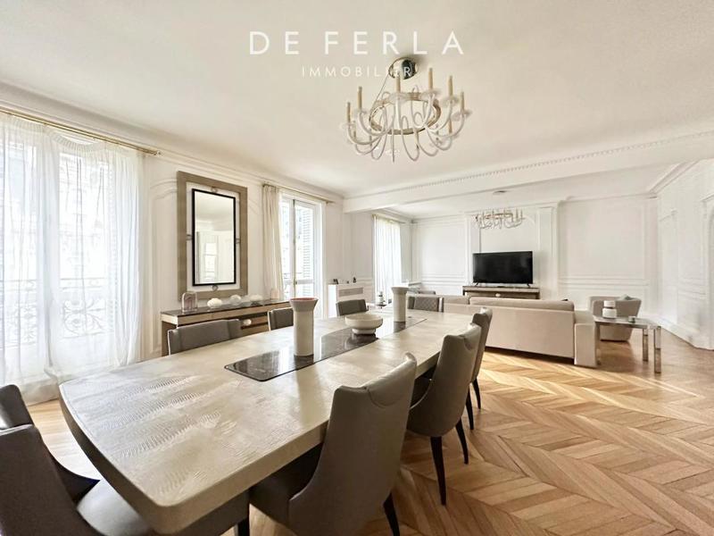 Appartement - 241 m² - 7 pièces