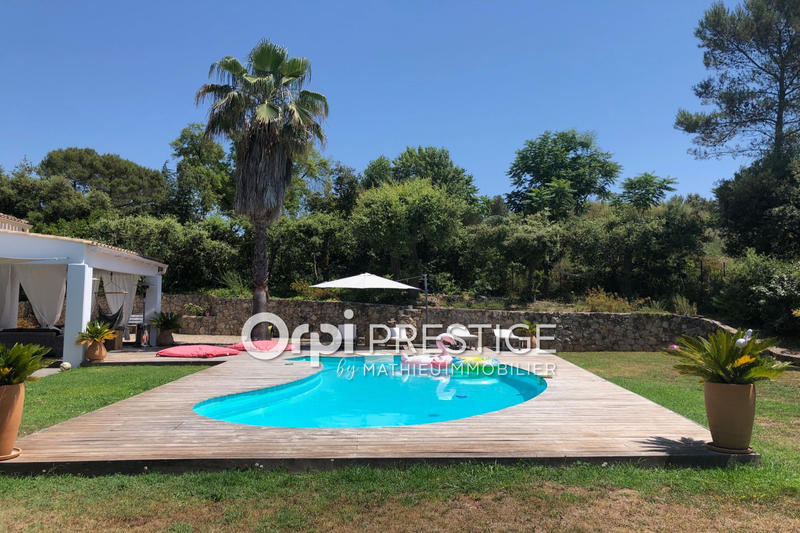 Maison - 170 m² - 6 pièces