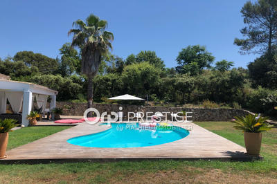 Maison - 170 m² - 6 pièces